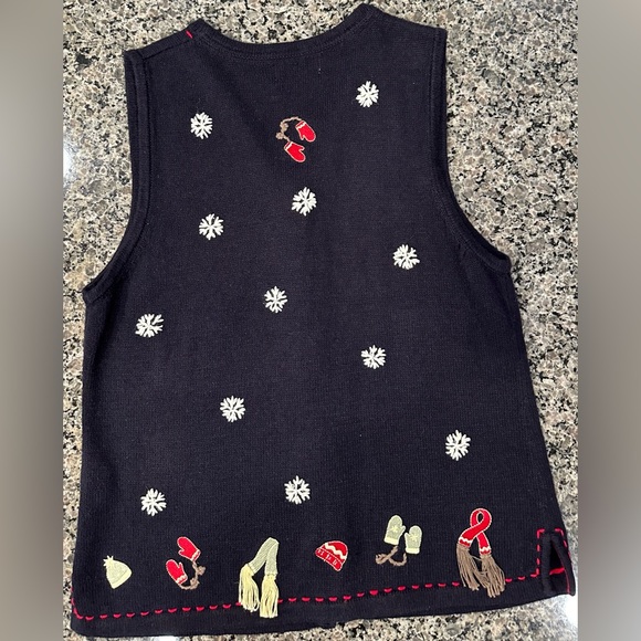 🎄VTG Christopher & Banks Hand Embroidered Christmas Knit Sweater Vest Size Med - Picture 9 of 16